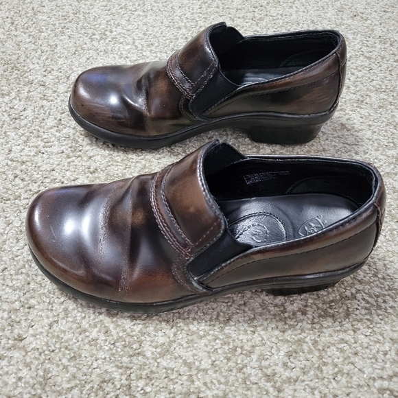 Ariat Women's Brown Clogs, Size 6.5 - Picture 2 of 11